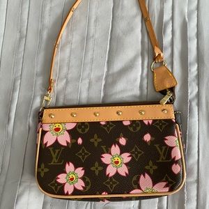 Louis Vuitton imitation Cherry Blossom clutch